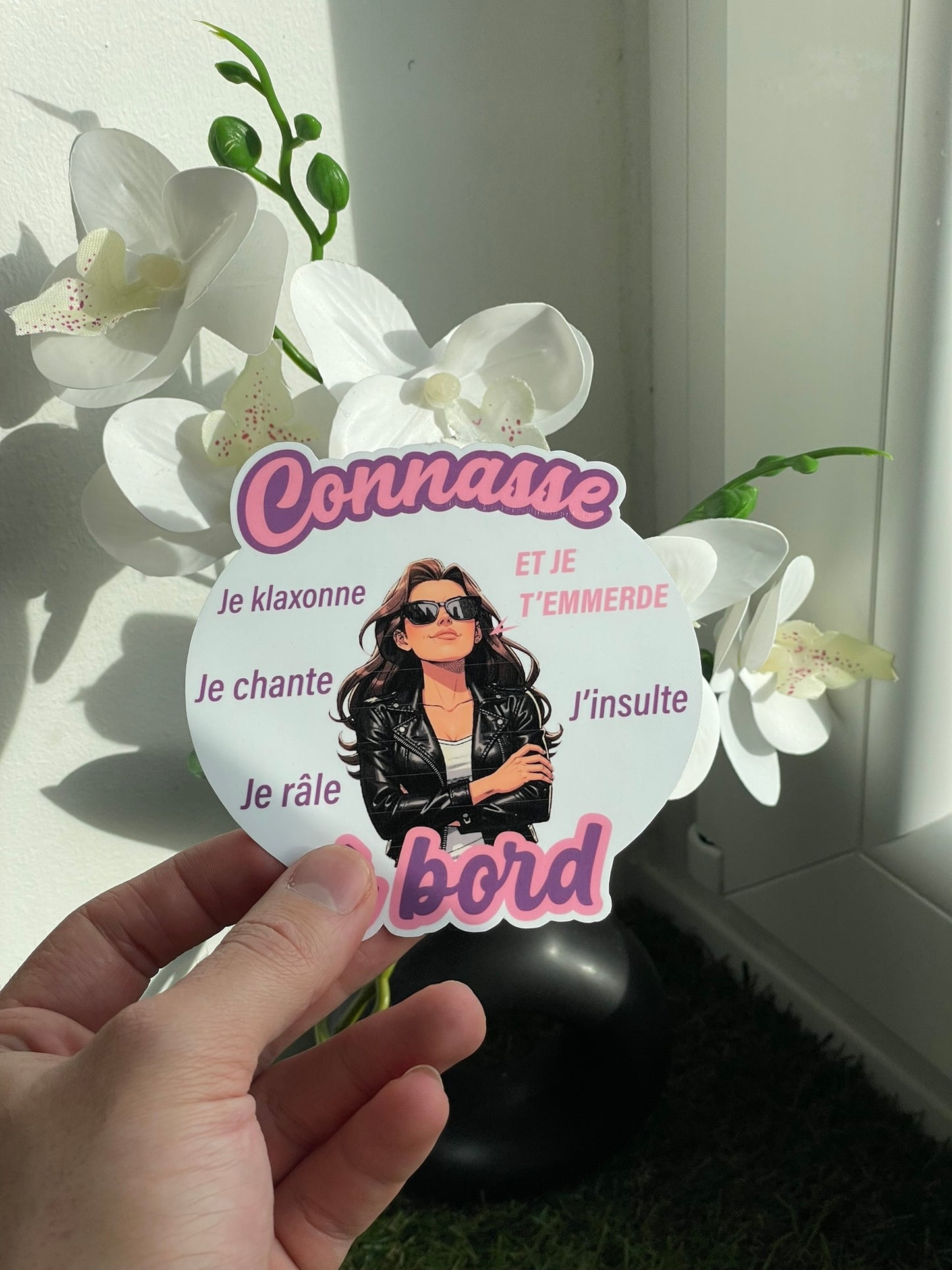 Stickers Rond "Connasse à bord"